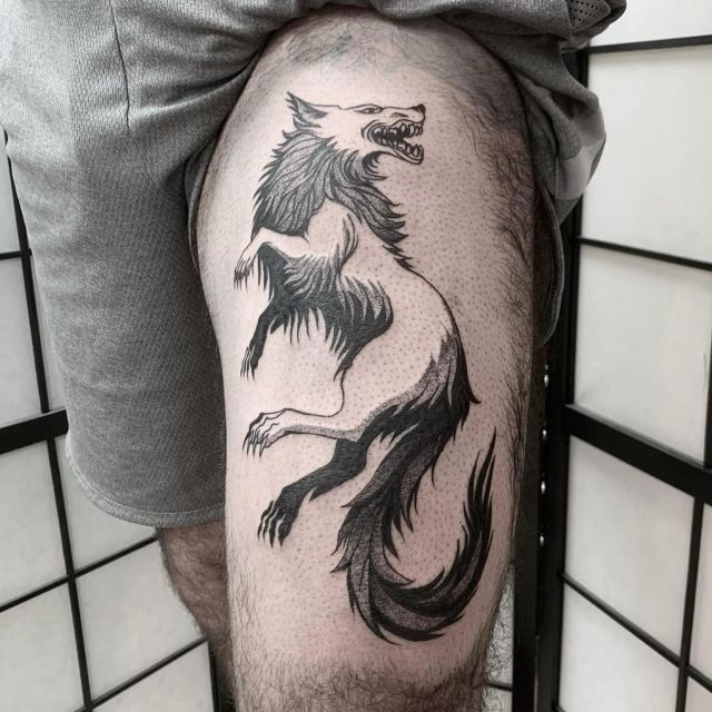 Fait par @le_hibou_noir_tattoo
・・・
Loup 🐺 

#wolftattoo #tatouge #tattoo #tattoist #tattoistfrance #frenchtattoo #frenchtattooflash #frenchtattooartist #artistetatoueur #artiste #loup #louptattoo #wolf #drawing #illustration